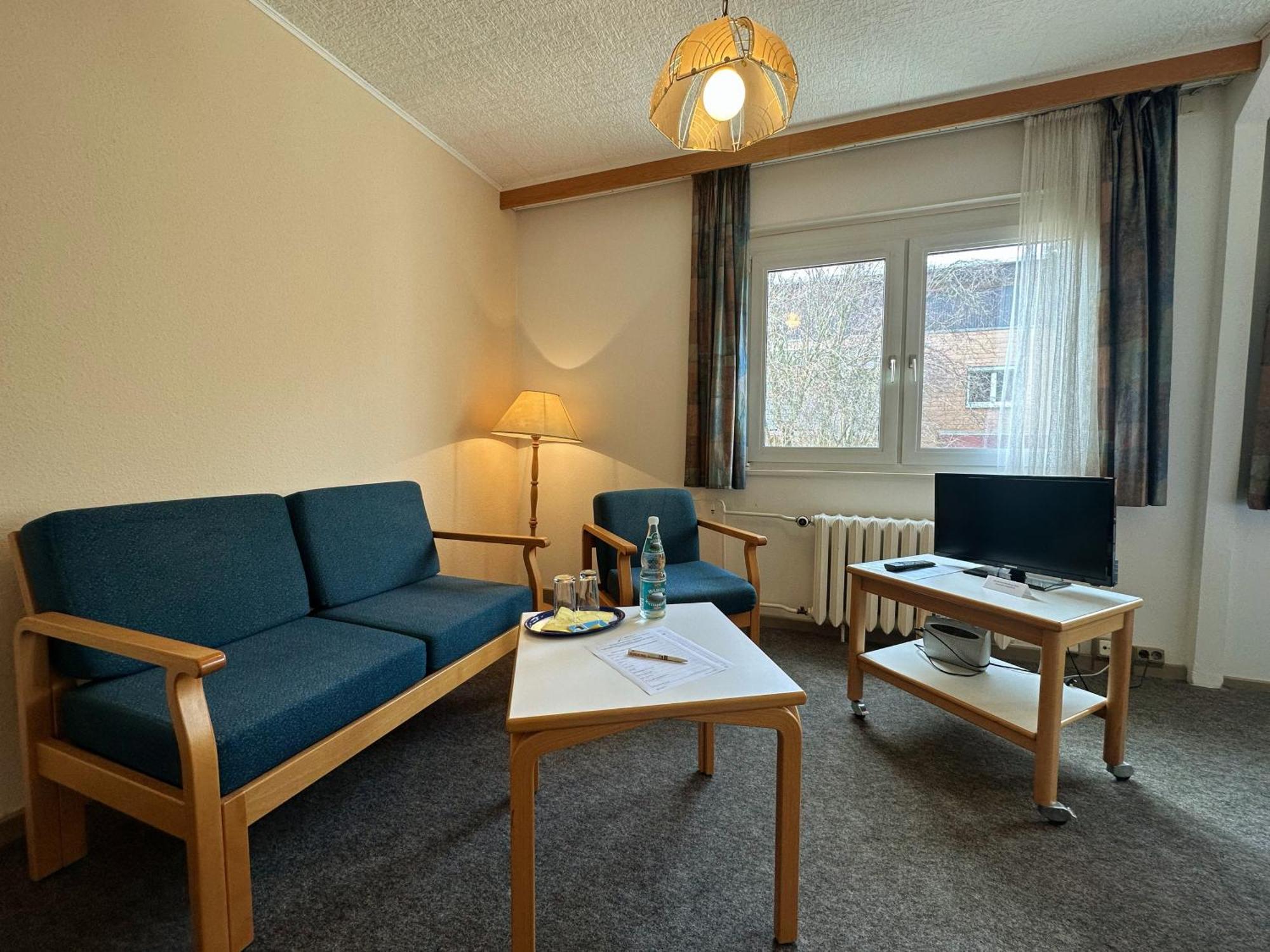 Hotel Am Laerchenberg I Fruehstueck, Wlan, Parkplatz Schirgiswalde-Kirschau Экстерьер фото