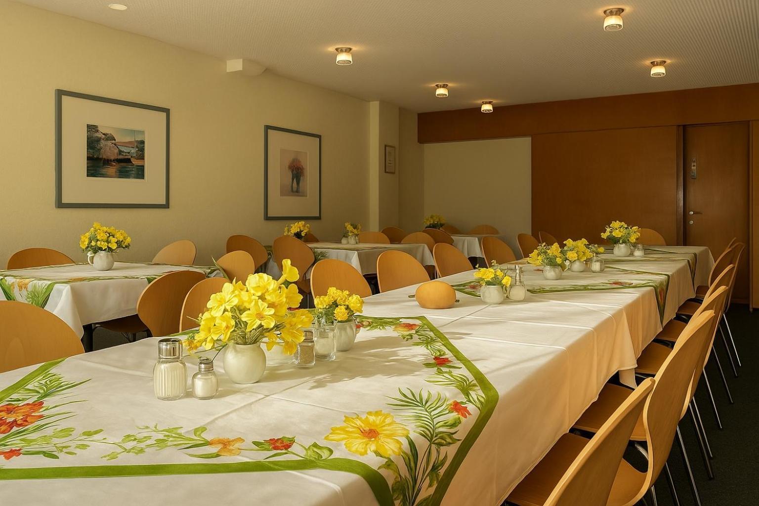 Hotel Am Laerchenberg I Fruehstueck, Wlan, Parkplatz Schirgiswalde-Kirschau Экстерьер фото
